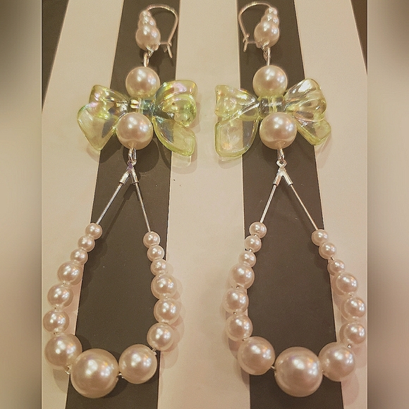 Handmade Cute Green Bows Dangle Earrings - Picture 2 of 3